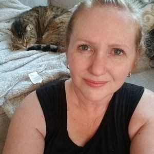 Meet your Posher, Holly